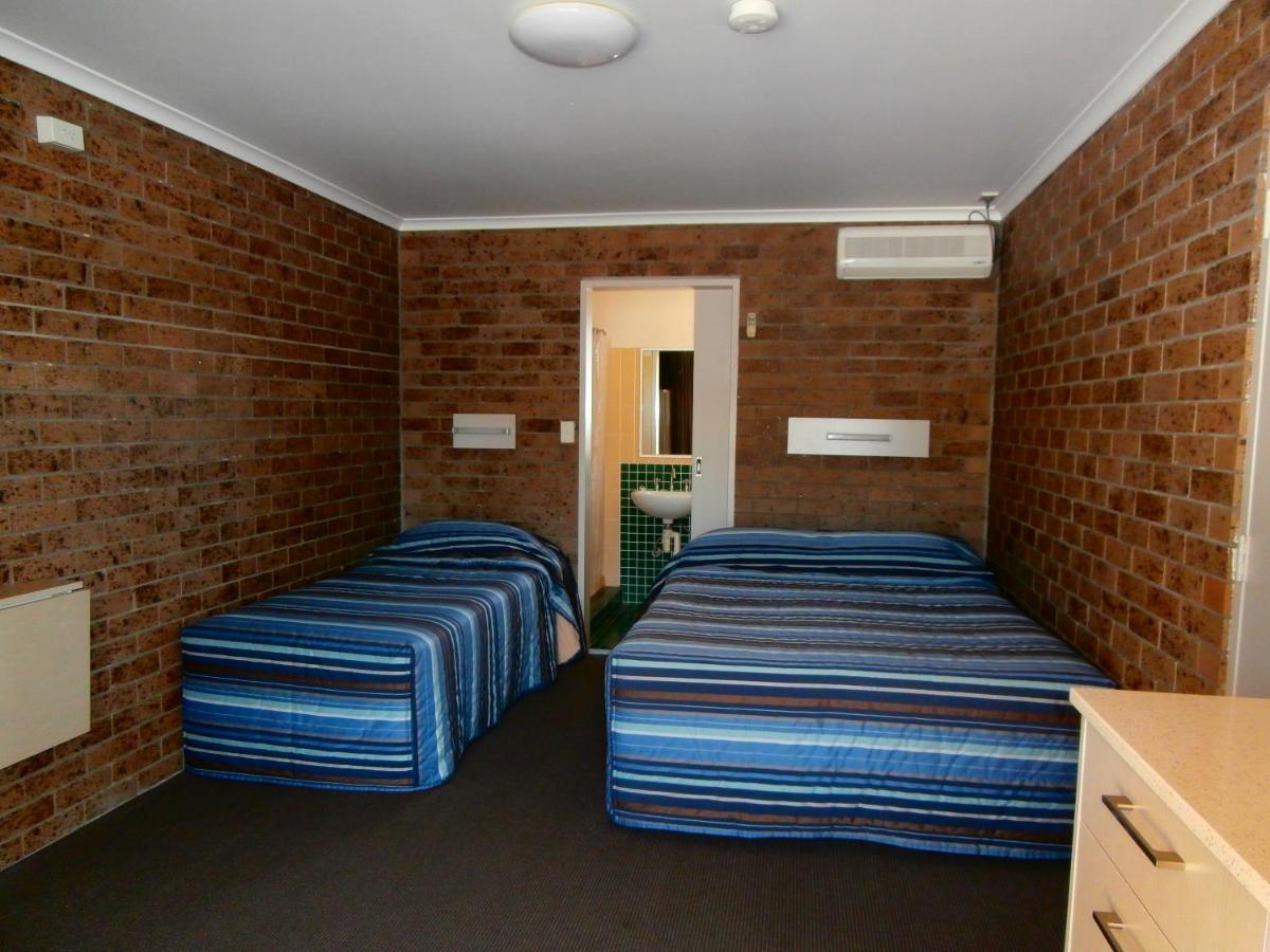 The Canungra Motel Экстерьер фото